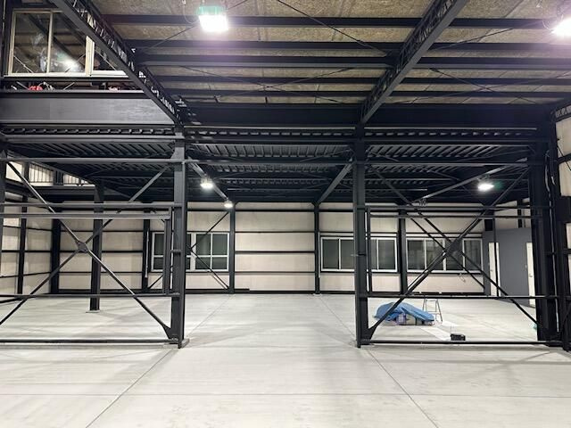 秦野　貸倉庫貸工場