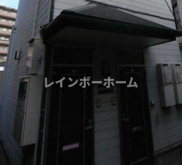 エスティーハイツのエントランス