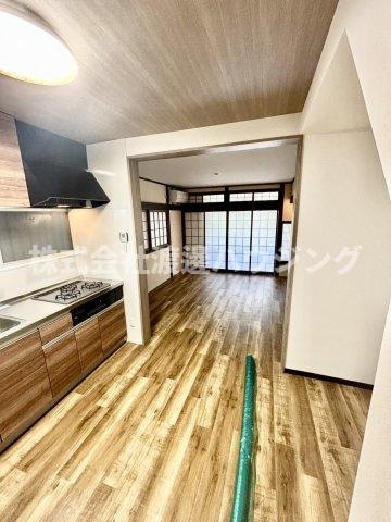 大東市大野1丁目テラスハウスの居間・リビング