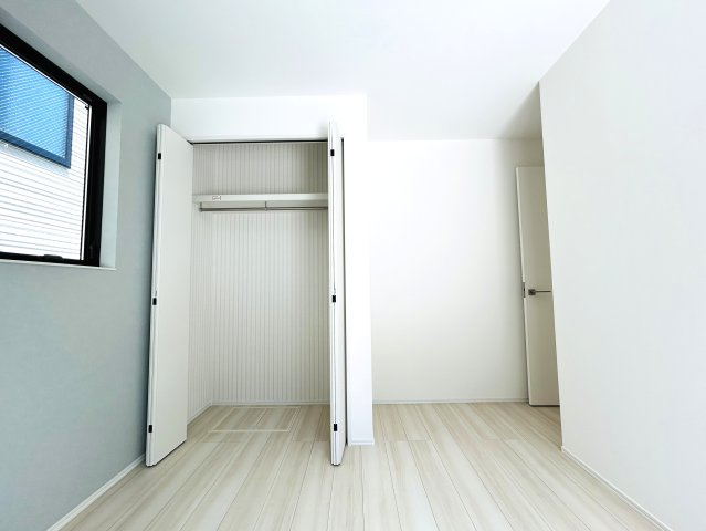 最後の１棟！！ってコトは、他の方々も認めたこの地この家この仕様！！ちなみに、床暖房を初めて使う方はビックリこいちゃう！もうアナタから離れられない！！的恋わずらい、な『保土ケ谷区瀬戸ケ谷町』新築戸建のその他