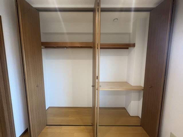 シーナリ江坂の収納