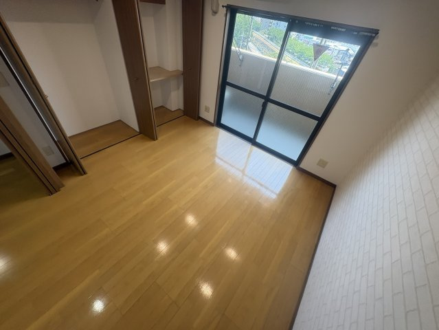 シーナリ江坂の居間・リビング