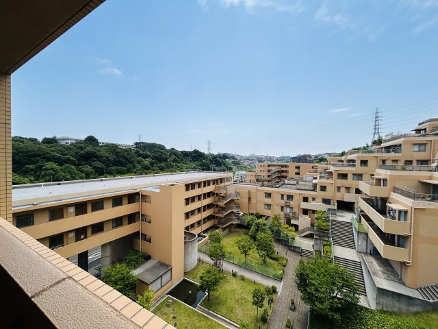建物名を書く時は覚悟！免許証には書かれない寂しさある分、室内仕様は寂しくない！！MEGAドンキが近いので、冷蔵庫も最悪なくてＯＫじゃん！！な、『東急ドエル・横浜ヒルサイドガーデン２号棟』リフォームの展望