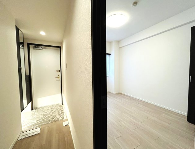 建物名を書く時は覚悟！免許証には書かれない寂しさある分、室内仕様は寂しくない！！MEGAドンキが近いので、冷蔵庫も最悪なくてＯＫじゃん！！な、『東急ドエル・横浜ヒルサイドガーデン２号棟』リフォームの内装|物件の内装です