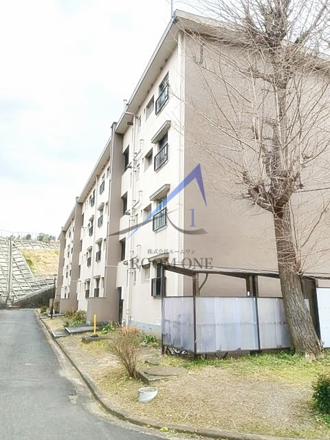 鶴見ハイツＪ棟のエントランス|エントランスです。