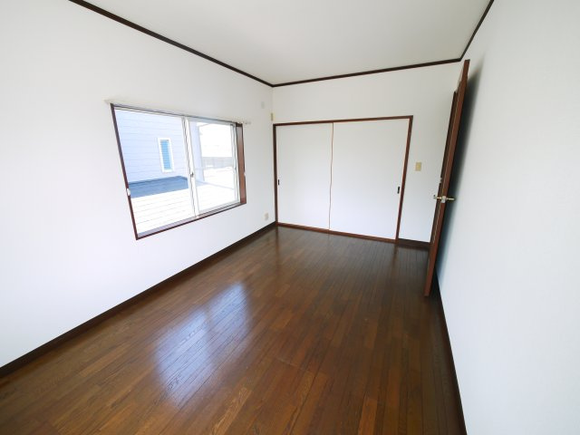 東金市大沼田　中古戸建の洋室|内外装リフォーム済み令和8年5月ユニットバス 3台可能内計2台  業務スーパー徒歩約3分閑静な分譲地