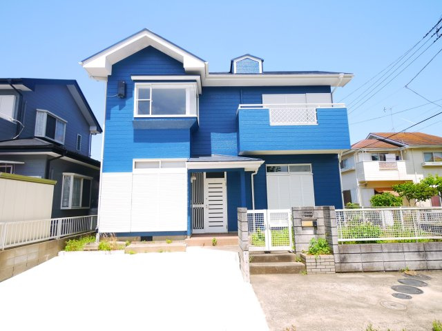 東金市大沼田　中古戸建の駐車場|内外装リフォーム済み令和8年5月ユニットバス 3台可能内計2台  業務スーパー徒歩約3分閑静な分譲地