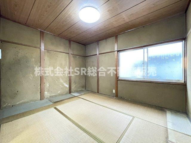 若江東町1丁目中古戸建の寝室|寝る時は布団派の方にピッタリなお部屋です！