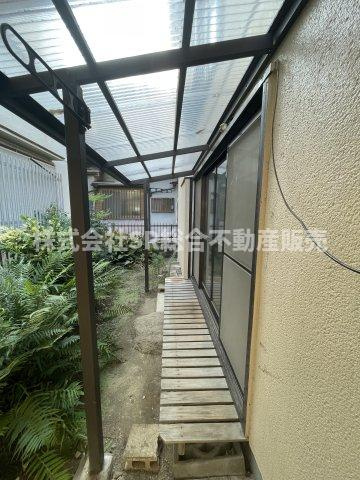 若江東町1丁目中古戸建のバルコニー|こちらで洗濯物を干すことも可能です！