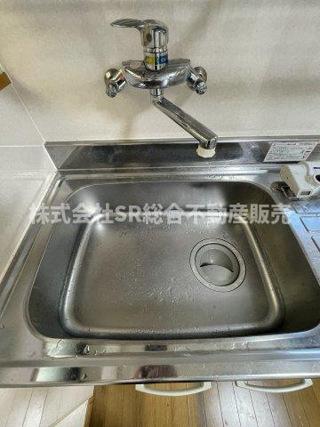 若江東町1丁目中古戸建のキッチン|洗い物をするには十分なスペースのあるシンクです！