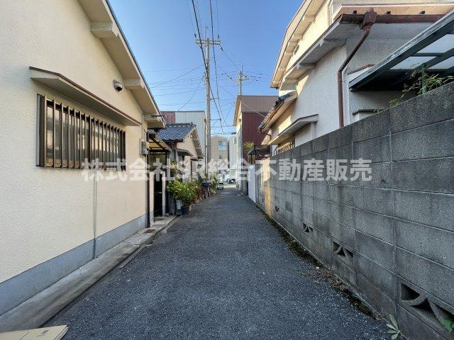 若江東町1丁目中古戸建の前面道路含む現地写真|前面道路含む現地写真です