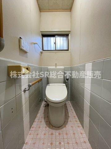 若江東町1丁目中古戸建のトイレ|温水洗浄便座もございます♪