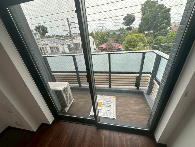 クレヴィスタ井荻のバルコニー|開放的で明るい空間を演出してくれるバルコニーです