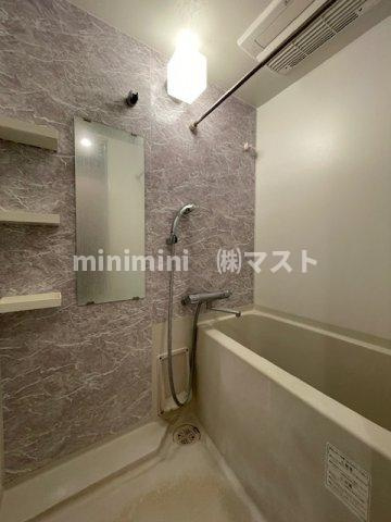 大阪市中央区本町橋の賃貸マンションの浴室