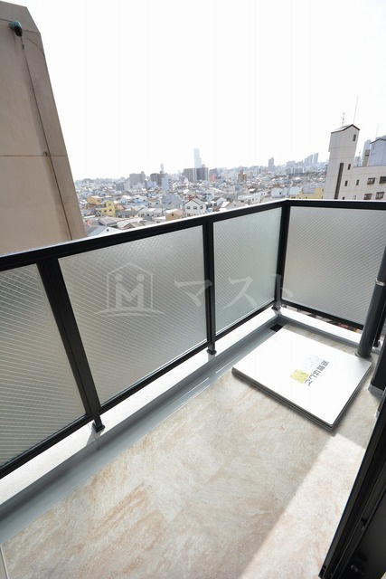 大阪市東成区大今里西３丁目の賃貸マンションのバルコニー