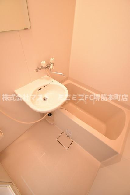 大阪市中央区瓦屋町３丁目の賃貸マンションの浴室