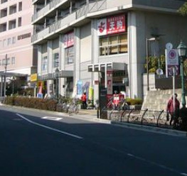 ＮＦプラザⅢのエントランス