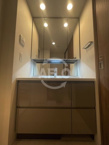 プレミストタワー靭本町　明治小学校区の独立洗面台|プレミストタワー靭本町　独立洗面台