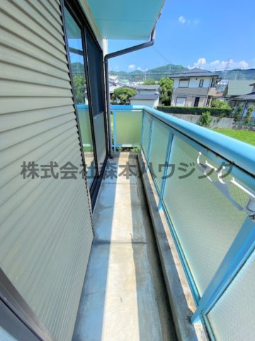 【バルコニー】 | 　ハミングハイツ | 使いやすいL字型バルコニーになっています