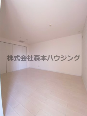 【洋室】 | 　ハミングハイツ | ゆったりした洋室です