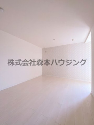 【洋室】 | 　ハミングハイツ | 落ち着いた色調の洋室です
