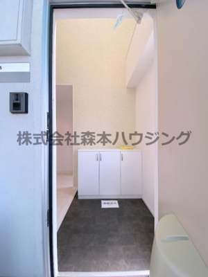 【内装】 | 　ハミングハイツ | 明るい色調の室内です