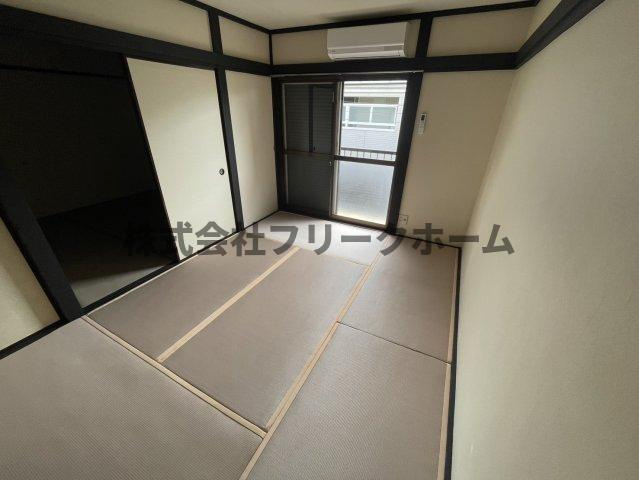 武蔵野市御殿山２丁目のアパートの寝室