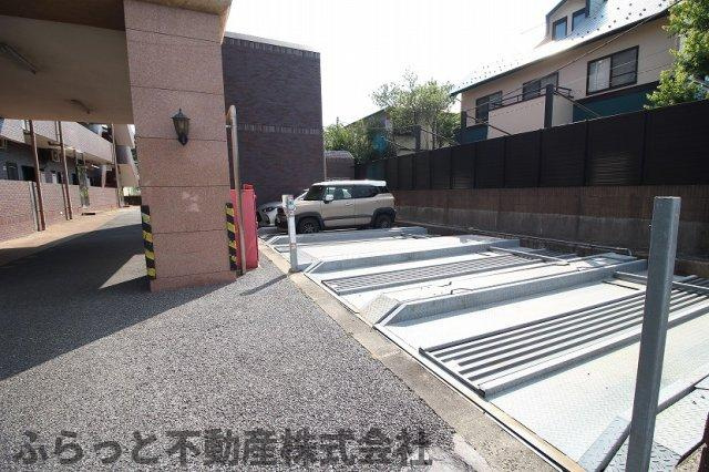 グランドパレスNS-77の駐車場|駐車場です