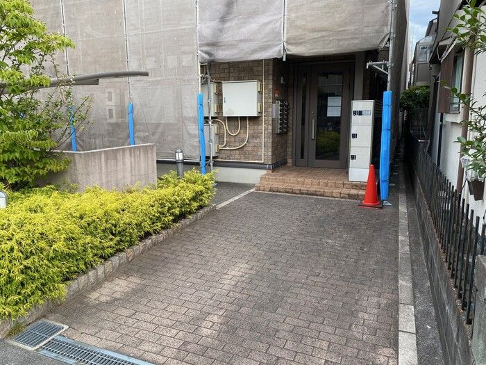 クラインガルテン　Ａ棟のエントランス