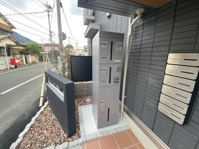 【エントランス】