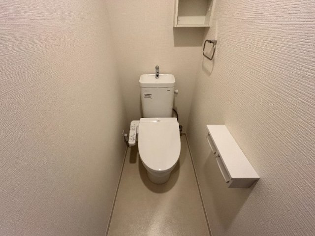 神戸市東灘区深江本町３丁目のアパートのトイレ