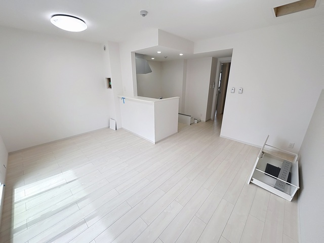 神戸市東灘区深江本町３丁目のアパートの居間・リビング