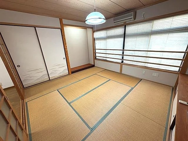 神戸市中央区花隈町の一戸建ての居間・リビング