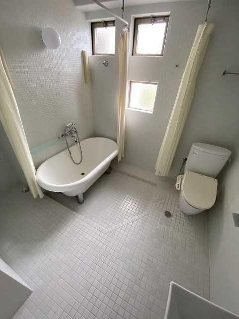 西宮市高木西町の賃貸マンションの浴室
