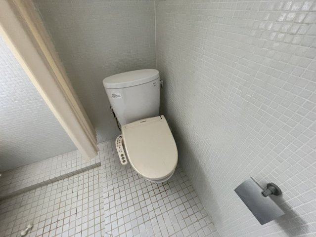 西宮市高木西町の賃貸マンションのトイレ