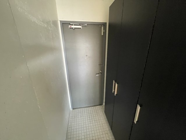 西宮市高木西町の賃貸マンションの玄関