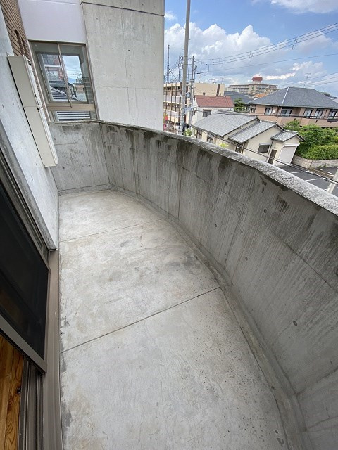 西宮市高木西町の賃貸マンションのバルコニー