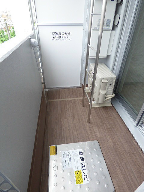 神戸市中央区割塚通２丁目の賃貸マンションのバルコニー