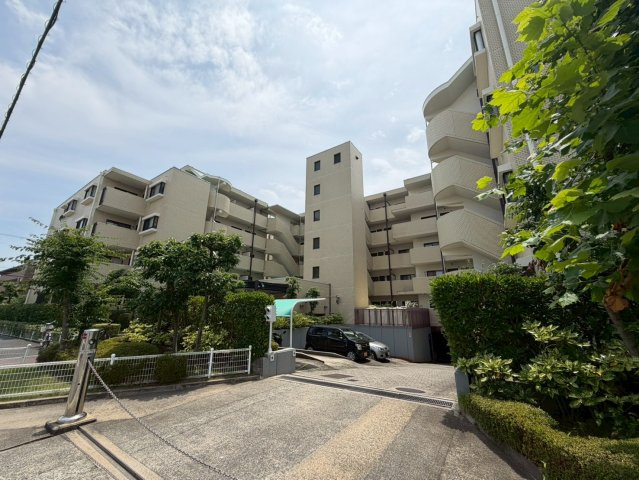 芦屋セントポリア西蔵の外観