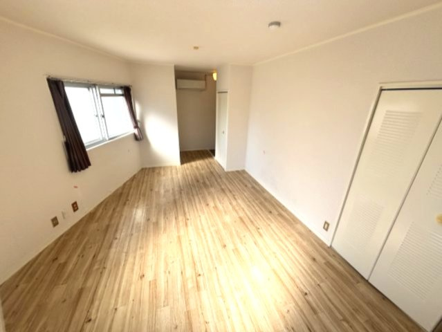 神戸市灘区永手町３丁目の賃貸マンションの居間・リビング