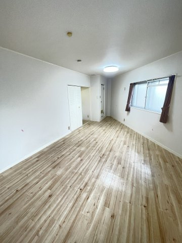 神戸市灘区永手町３丁目の賃貸マンションの居間・リビング
