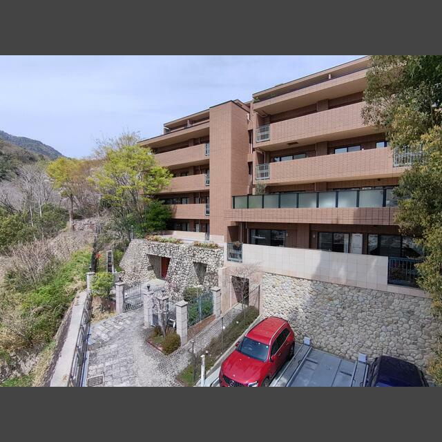 芦屋市山手町の賃貸マンション