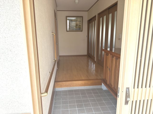 掛川市　二瀬川　中古住宅の玄関