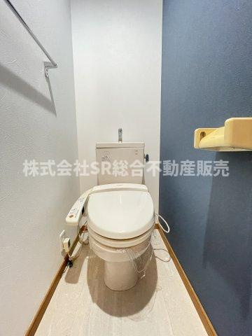 中新開１丁目中古戸建のトイレ|トイレが2ヵ所あるので朝の忙しい時間帯でも安心です！
