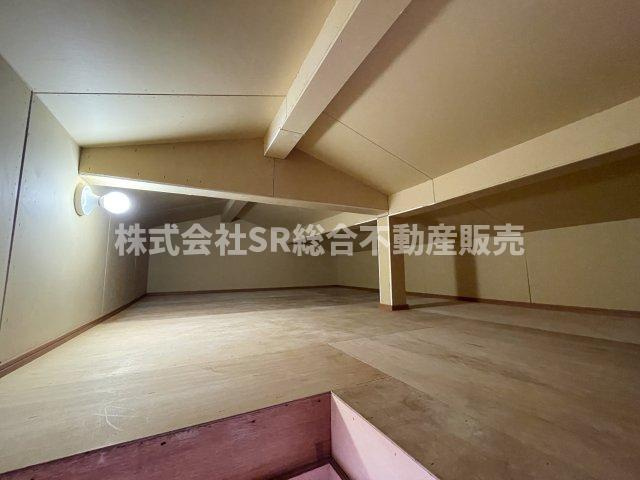 中新開１丁目中古戸建の収納|屋根裏収納付きで収納には困りません！