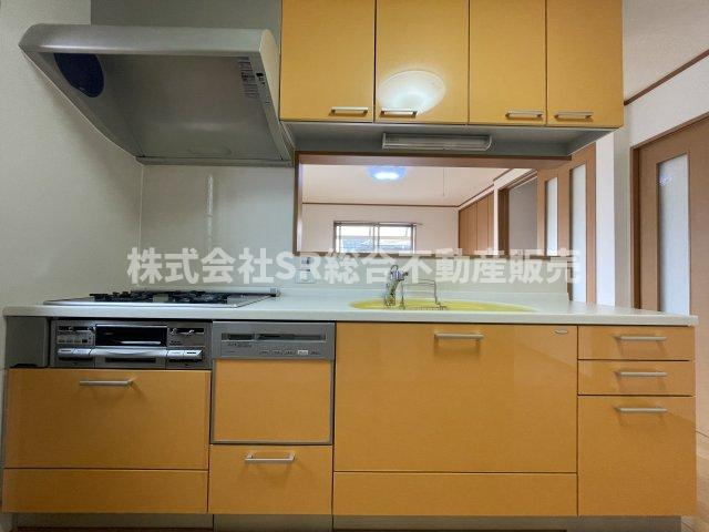 中新開１丁目中古戸建のキッチン|人気のカウンターキッチンです♪