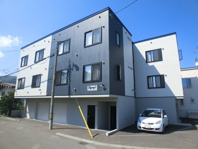 レガシィ参番館