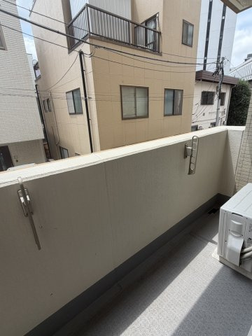 ステージファースト西巣鴨のバルコニー