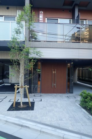 プライマル巣鴨のエントランス