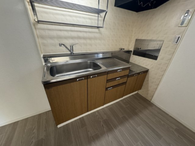 サニーコートBのキッチン|※別部屋同間取りのお写真となります。参考にご覧くださいませ。
